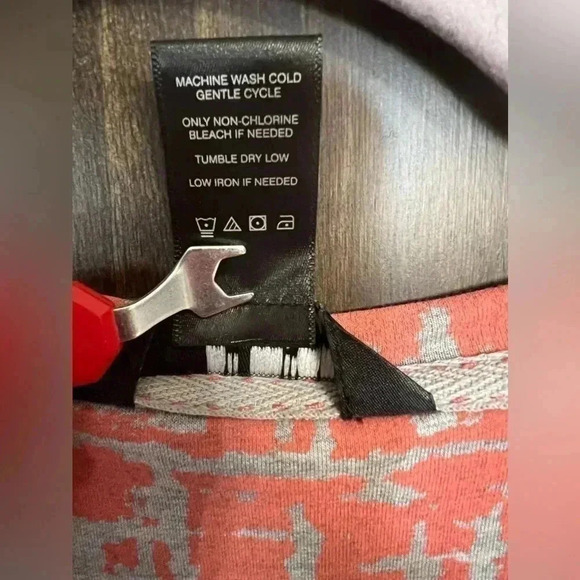 Ali Miles Tunic. Size: Small - Picture 12 of 12